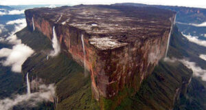 Amazing Places on Earth Mount Roraima